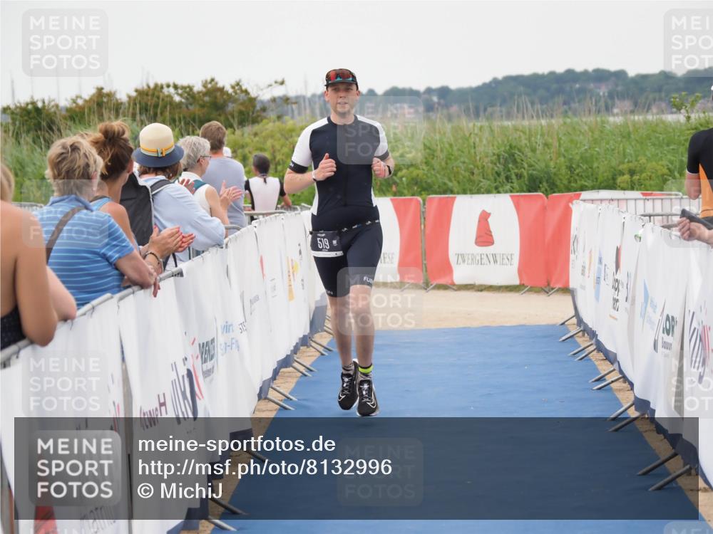 22.06.2025 - Viking Triathlon MichiJ http://msf.ph/oto/8132996 22.06.2025 15:52:25 Ziel 519 meine-sportfotos.de