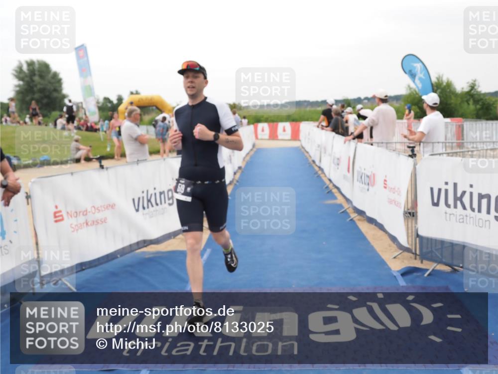 22.06.2025 - Viking Triathlon MichiJ http://msf.ph/oto/8133025 22.06.2025 15:52:29 Ziel 519 meine-sportfotos.de