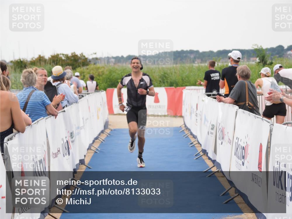 22.06.2025 - Viking Triathlon MichiJ http://msf.ph/oto/8133033 22.06.2025 15:52:49 Ziel 463 meine-sportfotos.de