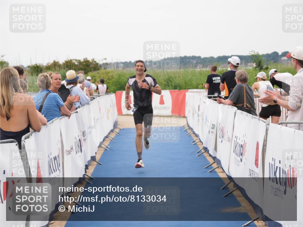 22.06.2025 - Viking Triathlon MichiJ http://msf.ph/oto/8133034 22.06.2025 15:52:49 Ziel 463 meine-sportfotos.de