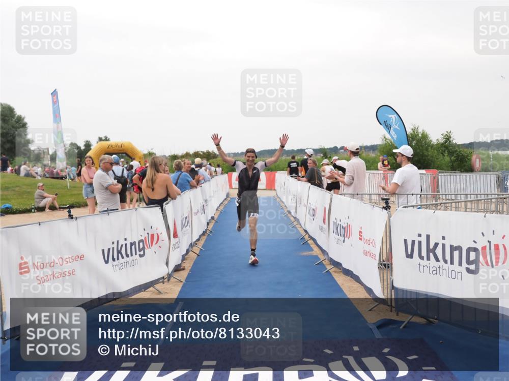 22.06.2025 - Viking Triathlon MichiJ http://msf.ph/oto/8133043 22.06.2025 15:52:50 Ziel 463 meine-sportfotos.de
