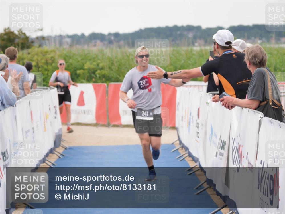 22.06.2025 - Viking Triathlon MichiJ http://msf.ph/oto/8133181 22.06.2025 15:54:15 Ziel 241 meine-sportfotos.de