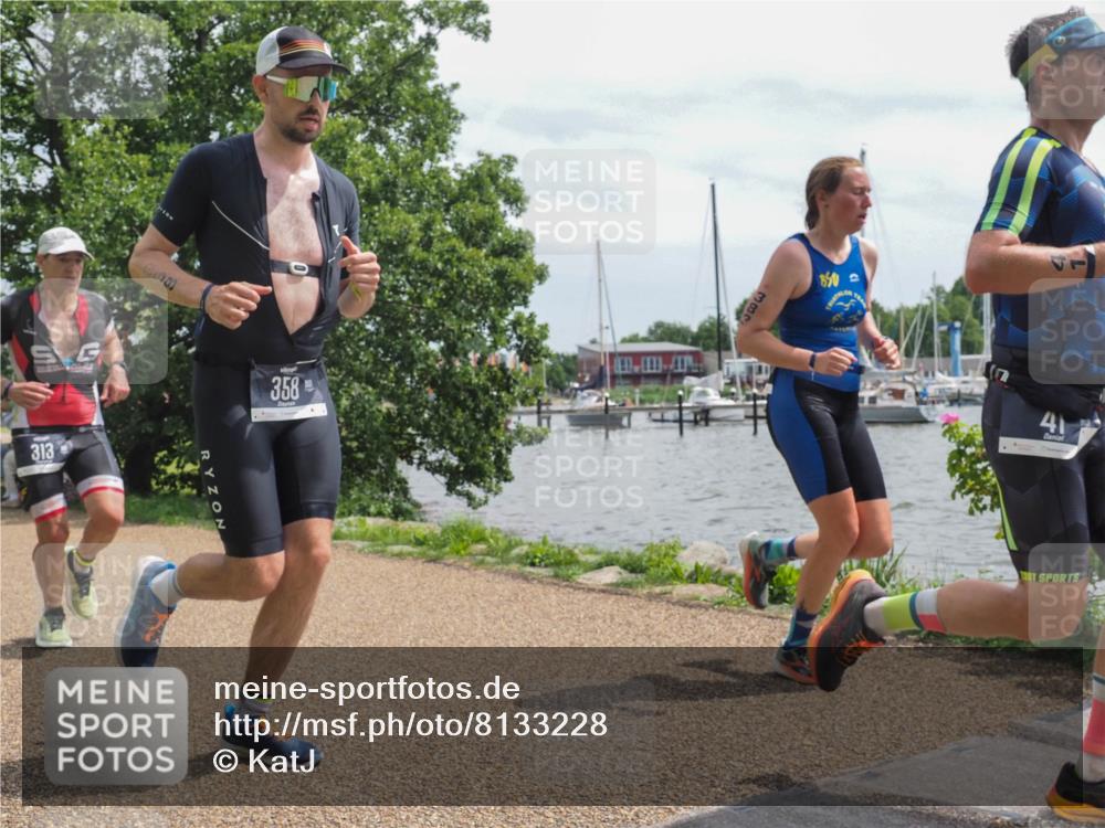 22.06.2025 - Viking Triathlon KatJ http://msf.ph/oto/8133228 22.06.2025 14:04:36 Laufen 41, 72, 313, 358, 366, 383 meine-sportfotos.de