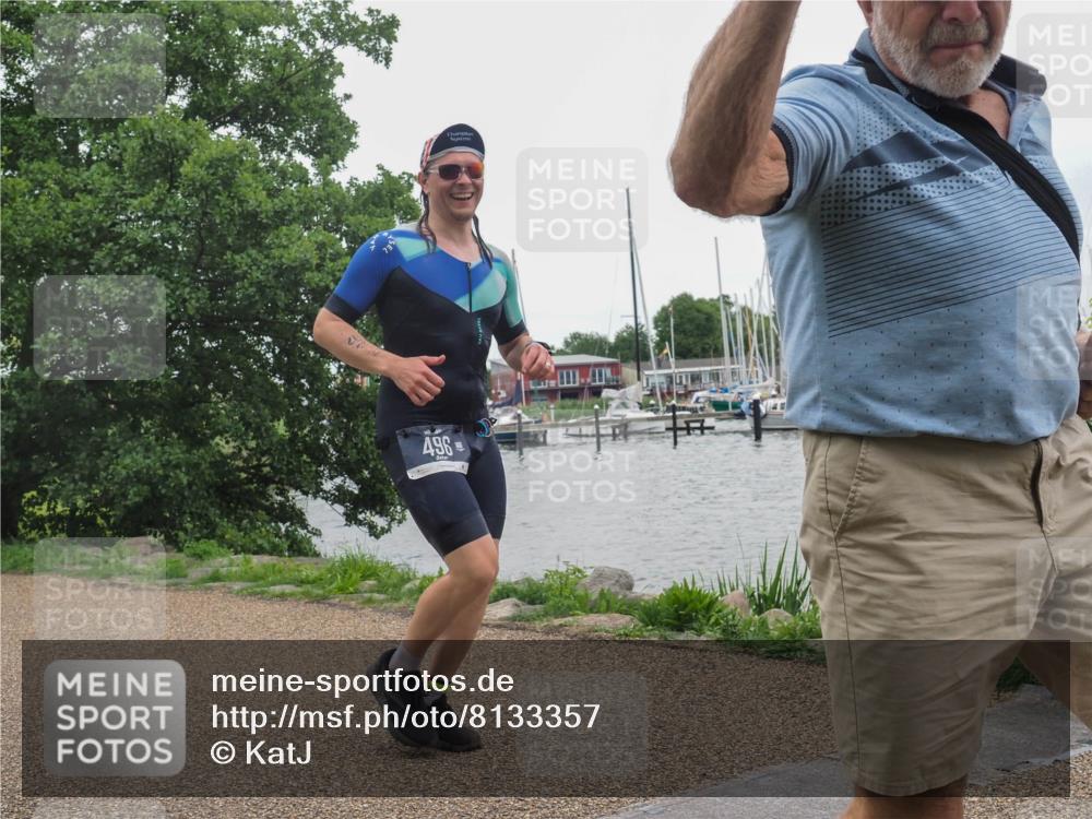 22.06.2025 - Viking Triathlon KatJ http://msf.ph/oto/8133357 22.06.2025 15:46:39 Laufen 496 meine-sportfotos.de