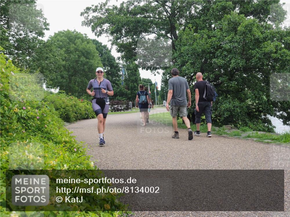 22.06.2025 - Viking Triathlon KatJ http://msf.ph/oto/8134002 22.06.2025 15:54:35 Laufen 441 meine-sportfotos.de