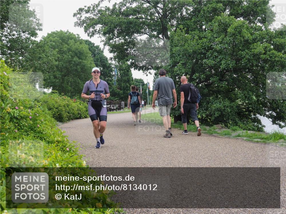 22.06.2025 - Viking Triathlon KatJ http://msf.ph/oto/8134012 22.06.2025 15:54:35 Laufen 441 meine-sportfotos.de