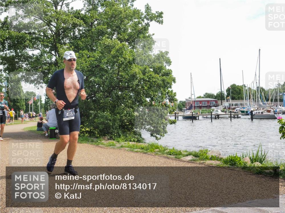 22.06.2025 - Viking Triathlon KatJ http://msf.ph/oto/8134017 22.06.2025 14:09:48 Laufen 376, 456 meine-sportfotos.de