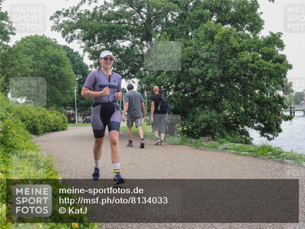 22.06.2025 - Viking Triathlon KatJ http://msf.ph/oto/8134033 22.06.2025 15:54:36 Laufen 441 meine-sportfotos.de