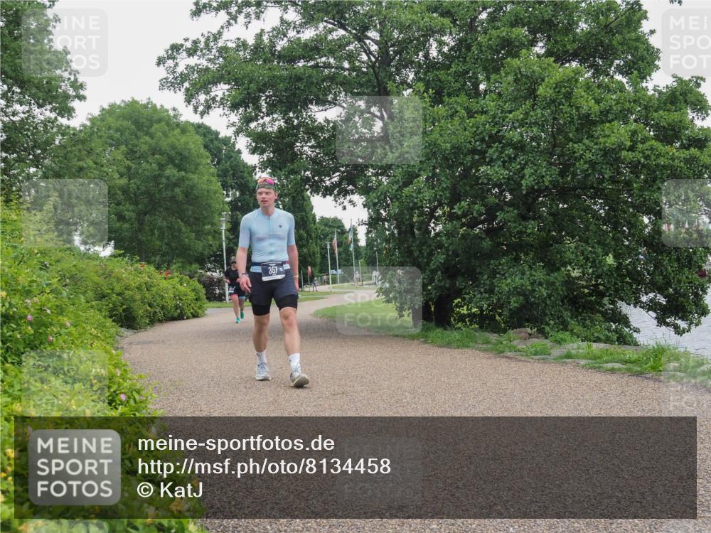 22.06.2025 - Viking Triathlon KatJ http://msf.ph/oto/8134458 22.06.2025 15:59:12 Laufen 357 meine-sportfotos.de