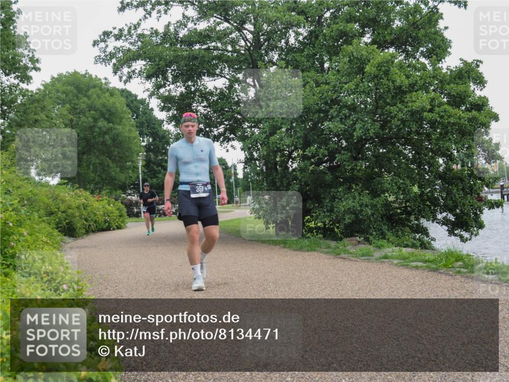 22.06.2025 - Viking Triathlon KatJ http://msf.ph/oto/8134471 22.06.2025 15:59:13 Laufen 357 meine-sportfotos.de