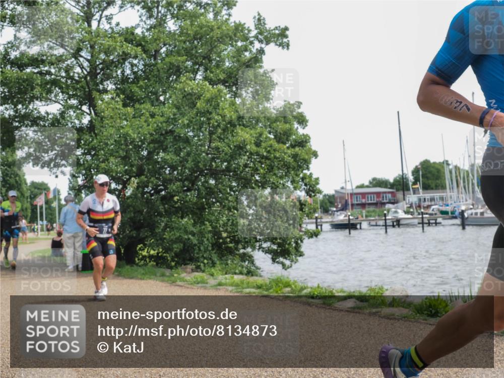 22.06.2025 - Viking Triathlon KatJ http://msf.ph/oto/8134873 22.06.2025 14:16:34 Laufen 77, 237 meine-sportfotos.de