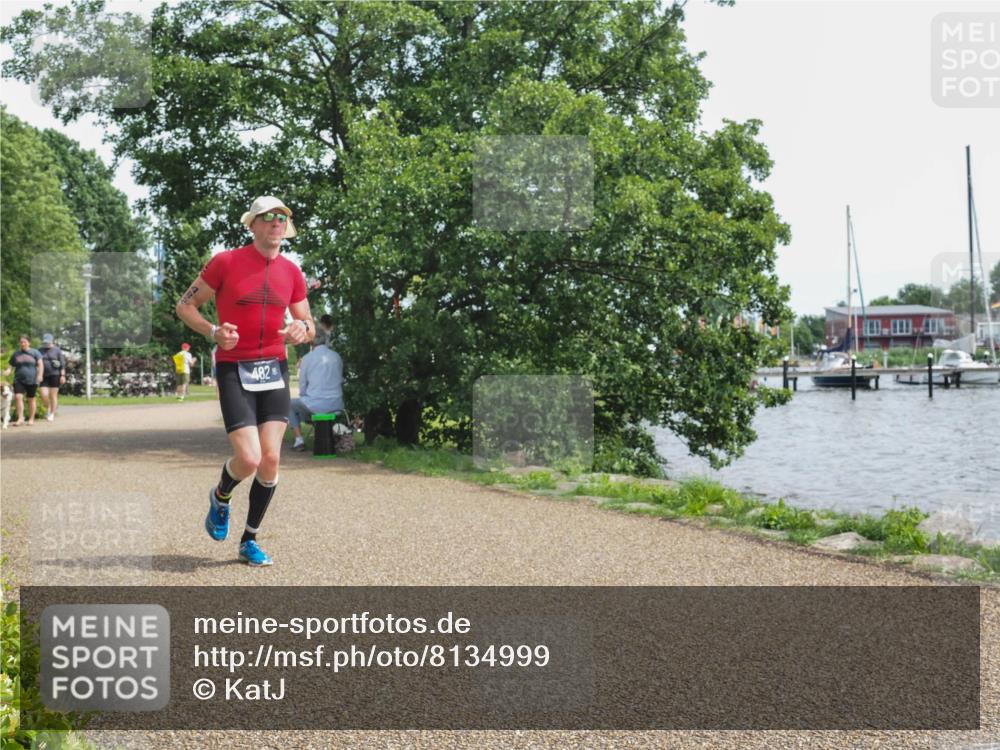 22.06.2025 - Viking Triathlon KatJ http://msf.ph/oto/8134999 22.06.2025 14:17:49 Laufen 482 meine-sportfotos.de