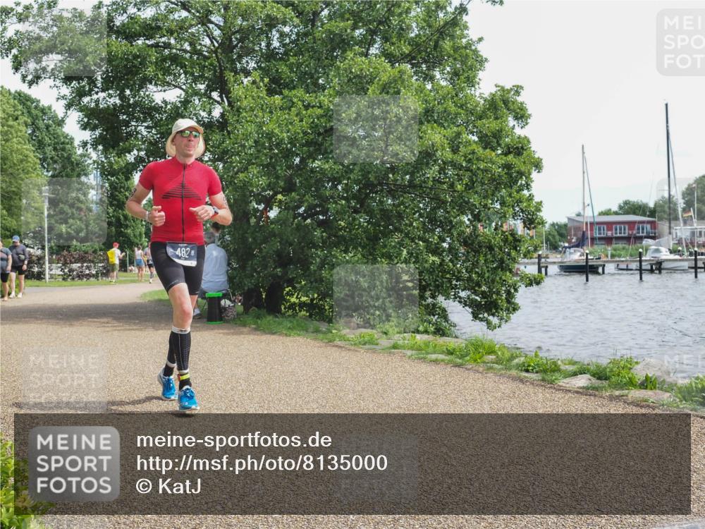 22.06.2025 - Viking Triathlon KatJ http://msf.ph/oto/8135000 22.06.2025 14:17:49 Laufen 482 meine-sportfotos.de