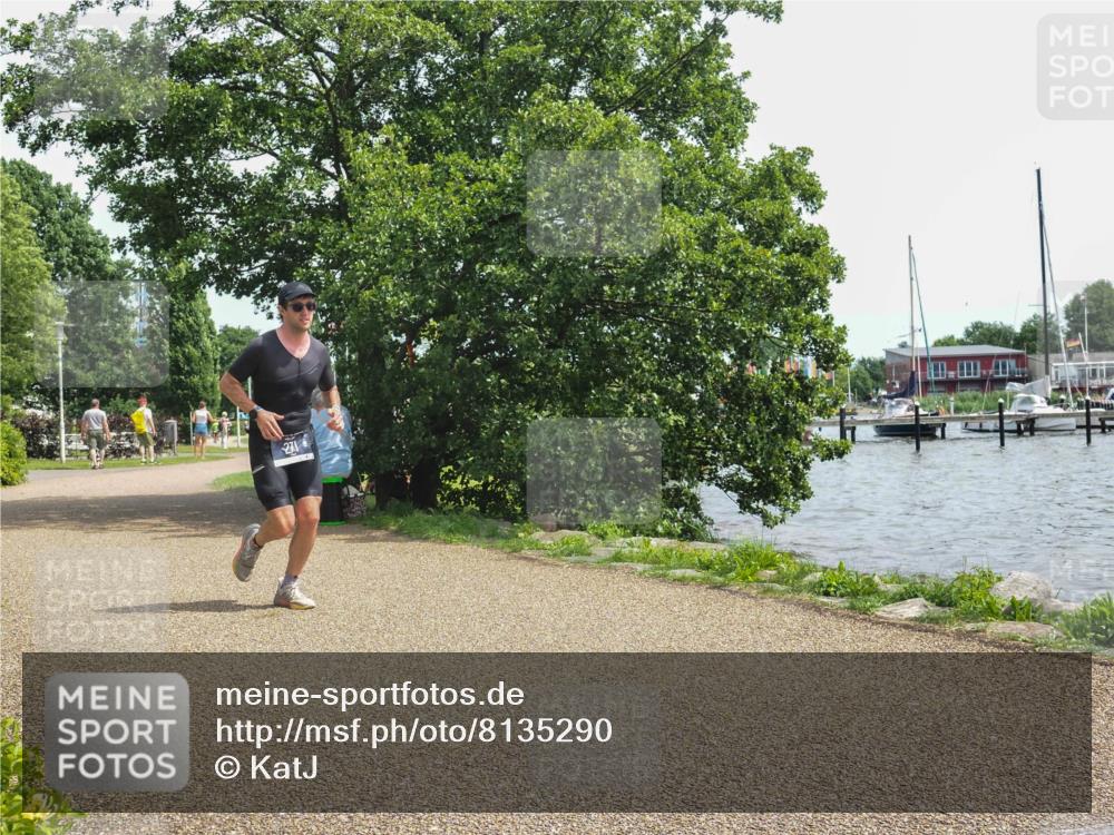 22.06.2025 - Viking Triathlon KatJ http://msf.ph/oto/8135290 22.06.2025 14:21:19 Laufen 271 meine-sportfotos.de