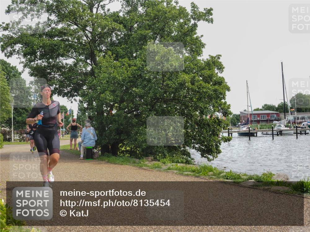 22.06.2025 - Viking Triathlon KatJ http://msf.ph/oto/8135454 22.06.2025 14:24:03 Laufen 88, 207, 408 meine-sportfotos.de