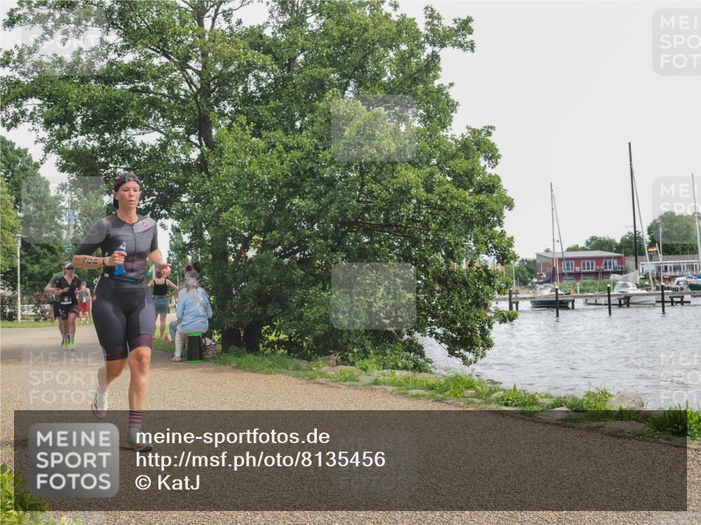 22.06.2025 - Viking Triathlon KatJ http://msf.ph/oto/8135456 22.06.2025 14:24:03 Laufen 88, 207, 408 meine-sportfotos.de