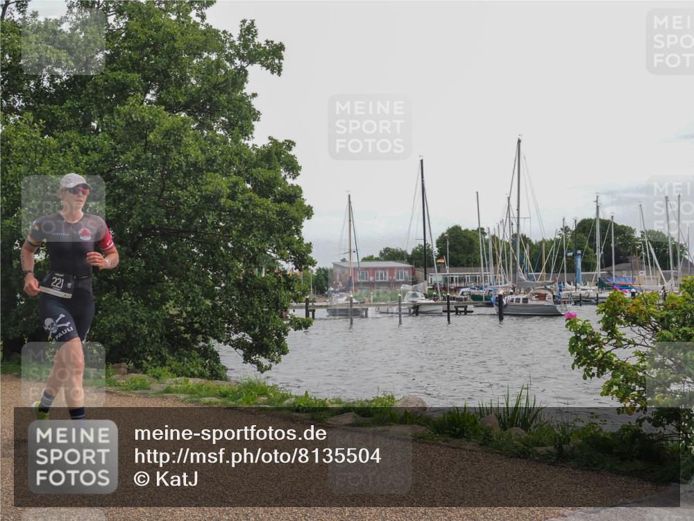 22.06.2025 - Viking Triathlon KatJ http://msf.ph/oto/8135504 22.06.2025 14:24:35 Laufen 196, 221 meine-sportfotos.de