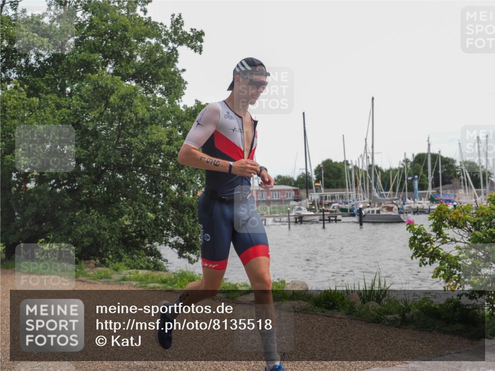 22.06.2025 - Viking Triathlon KatJ http://msf.ph/oto/8135518 22.06.2025 14:24:37 Laufen 196, 221 meine-sportfotos.de