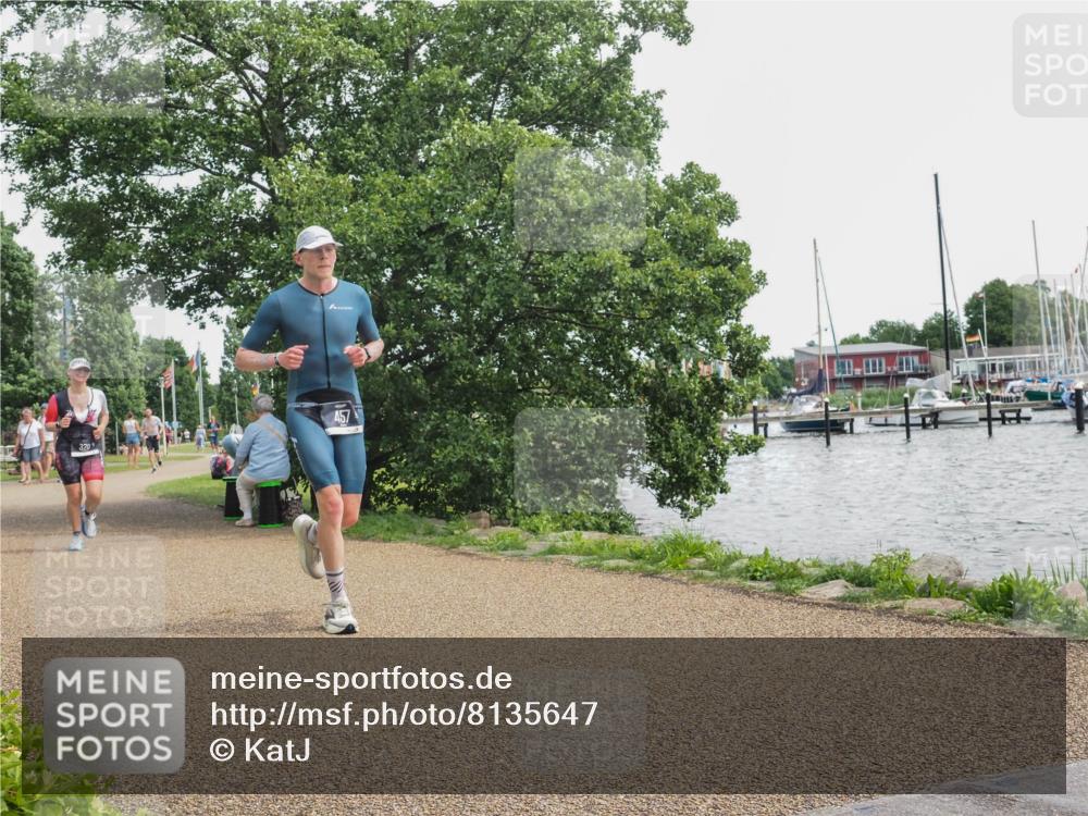 22.06.2025 - Viking Triathlon KatJ http://msf.ph/oto/8135647 22.06.2025 14:26:17 Laufen 320, 457 meine-sportfotos.de