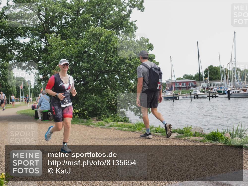 22.06.2025 - Viking Triathlon KatJ http://msf.ph/oto/8135654 22.06.2025 14:26:19 Laufen 320, 457 meine-sportfotos.de