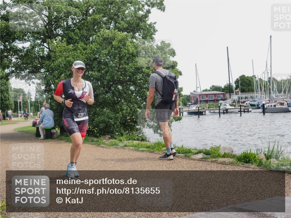 22.06.2025 - Viking Triathlon KatJ http://msf.ph/oto/8135655 22.06.2025 14:26:19 Laufen 320, 457 meine-sportfotos.de