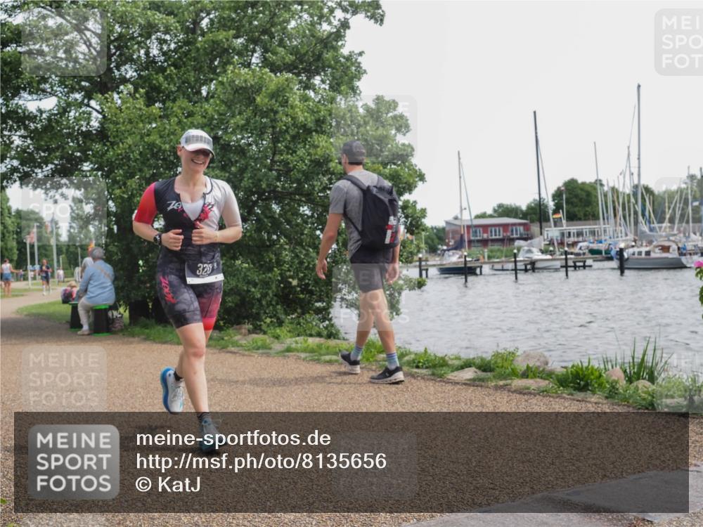 22.06.2025 - Viking Triathlon KatJ http://msf.ph/oto/8135656 22.06.2025 14:26:19 Laufen 320, 457 meine-sportfotos.de