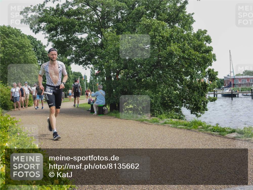 22.06.2025 - Viking Triathlon KatJ http://msf.ph/oto/8135662 22.06.2025 14:26:28 Laufen 396, 398 meine-sportfotos.de