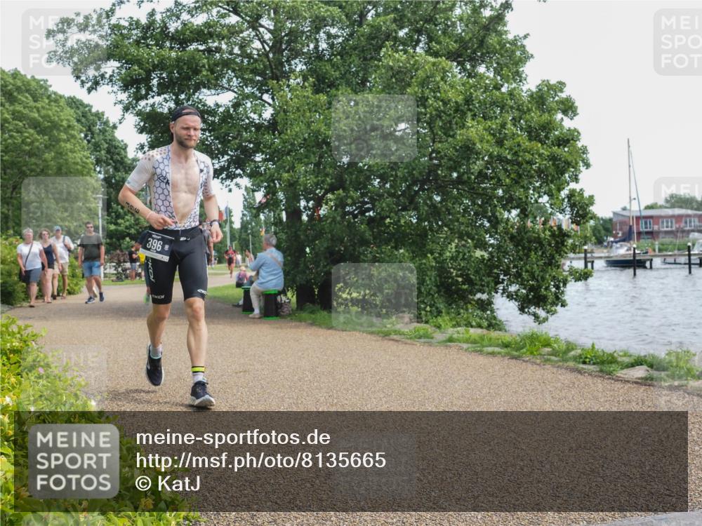 22.06.2025 - Viking Triathlon KatJ http://msf.ph/oto/8135665 22.06.2025 14:26:28 Laufen 396, 398 meine-sportfotos.de