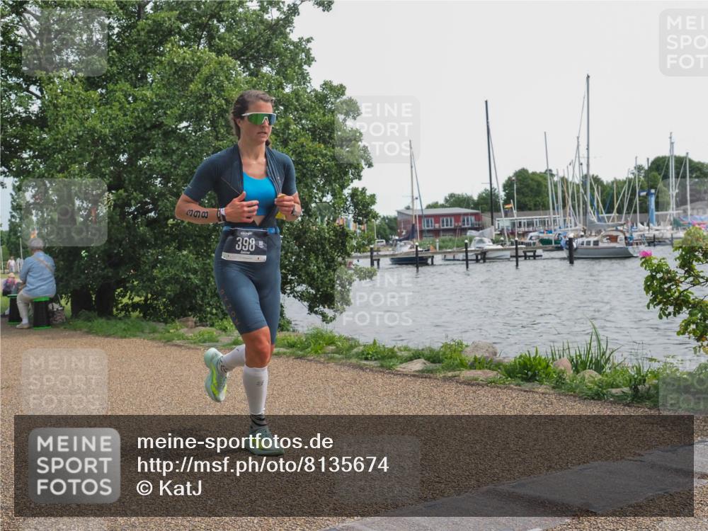 22.06.2025 - Viking Triathlon KatJ http://msf.ph/oto/8135674 22.06.2025 14:26:31 Laufen 396, 398 meine-sportfotos.de