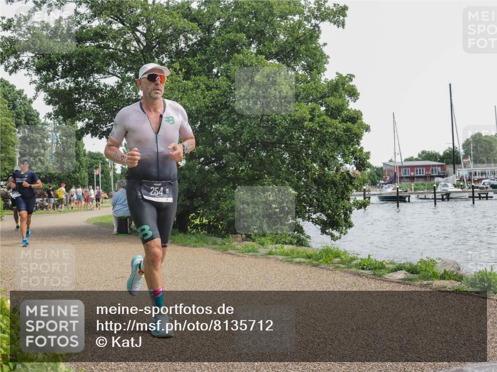22.06.2025 - Viking Triathlon KatJ http://msf.ph/oto/8135712 22.06.2025 14:27:17 Laufen 109, 254, 301 meine-sportfotos.de