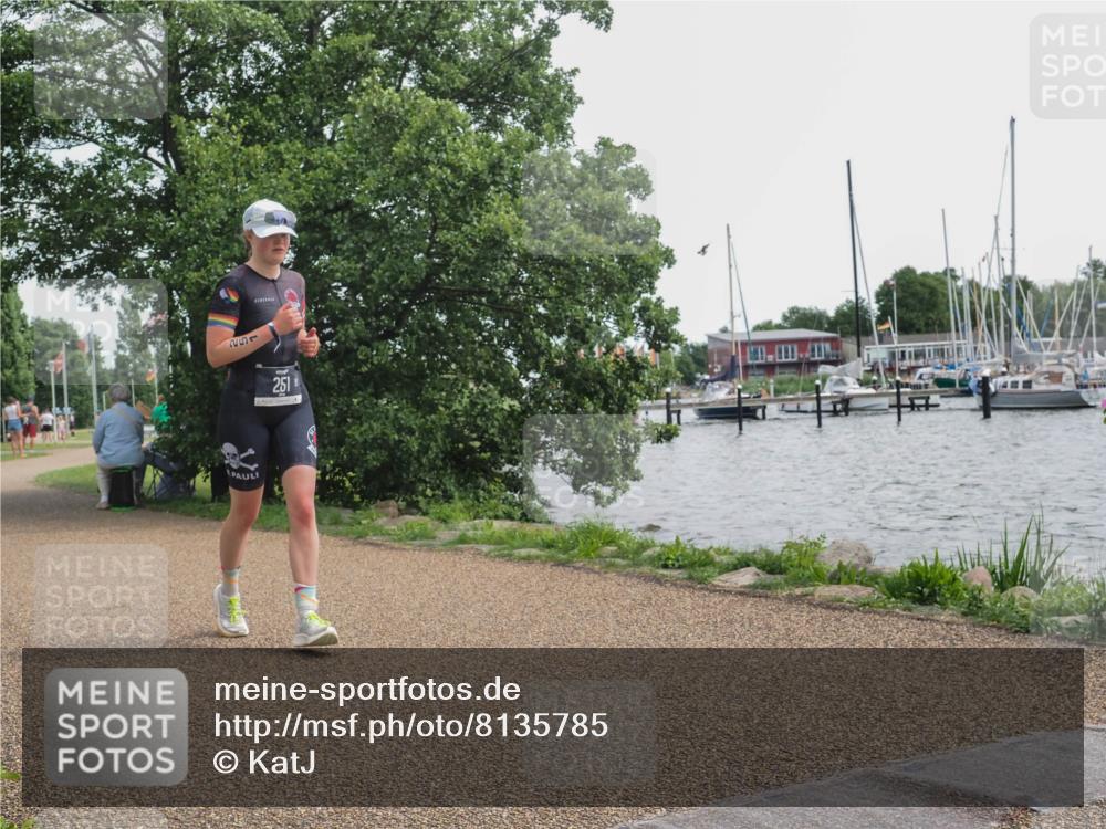 22.06.2025 - Viking Triathlon KatJ http://msf.ph/oto/8135785 22.06.2025 14:28:05 Laufen 251 meine-sportfotos.de