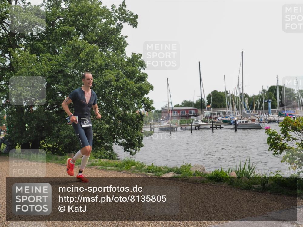 22.06.2025 - Viking Triathlon KatJ http://msf.ph/oto/8135805 22.06.2025 14:28:22 Laufen 529 meine-sportfotos.de