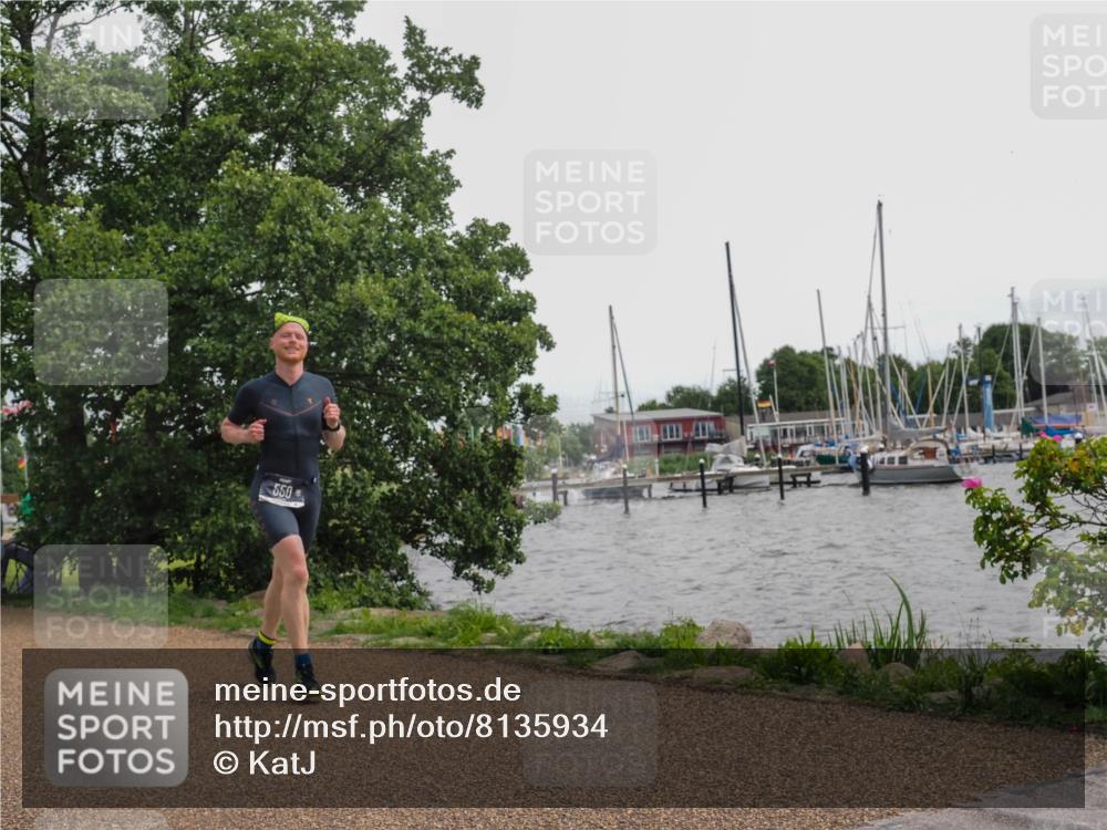 22.06.2025 - Viking Triathlon KatJ http://msf.ph/oto/8135934 22.06.2025 14:30:57 Laufen 146, 550 meine-sportfotos.de