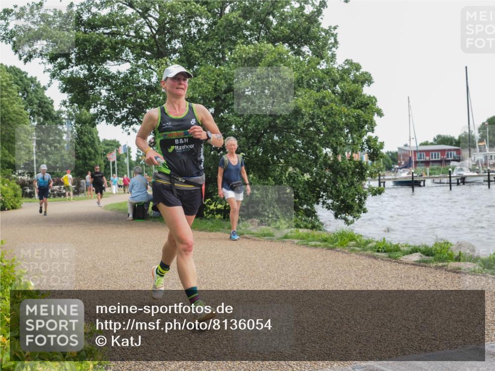 22.06.2025 - Viking Triathlon KatJ http://msf.ph/oto/8136054 22.06.2025 14:32:59 Laufen 636 meine-sportfotos.de