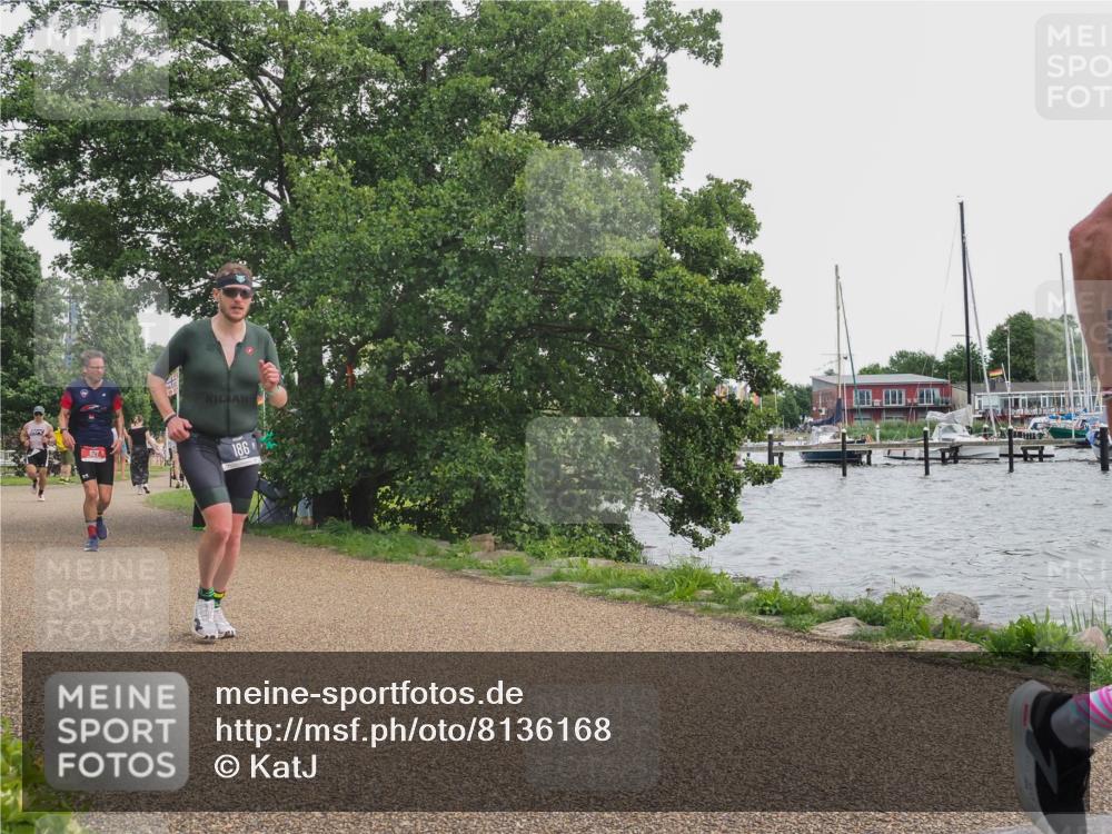 22.06.2025 - Viking Triathlon KatJ http://msf.ph/oto/8136168 22.06.2025 14:34:41 Laufen 55, 186, 621 meine-sportfotos.de