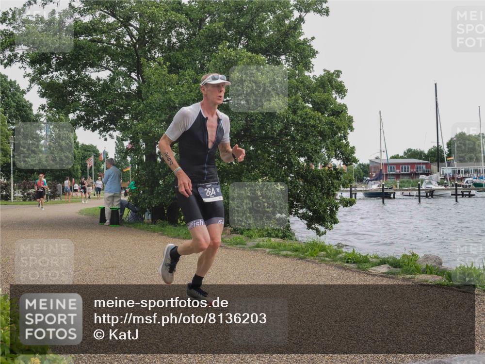 22.06.2025 - Viking Triathlon KatJ http://msf.ph/oto/8136203 22.06.2025 14:35:01 Laufen 264 meine-sportfotos.de