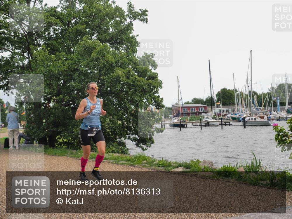22.06.2025 - Viking Triathlon KatJ http://msf.ph/oto/8136313 22.06.2025 14:36:24 Laufen 197 meine-sportfotos.de