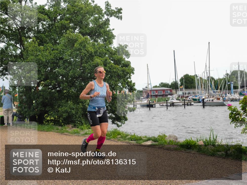 22.06.2025 - Viking Triathlon KatJ http://msf.ph/oto/8136315 22.06.2025 14:36:25 Laufen 197 meine-sportfotos.de