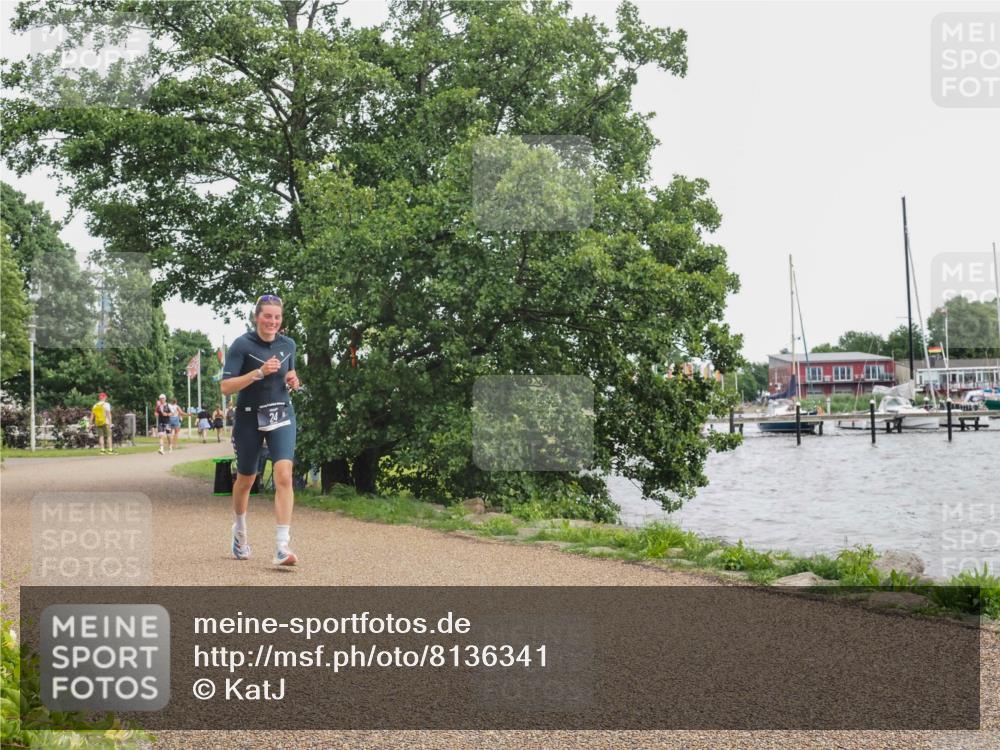 22.06.2025 - Viking Triathlon KatJ http://msf.ph/oto/8136341 22.06.2025 14:36:54 Laufen 24, 630 meine-sportfotos.de