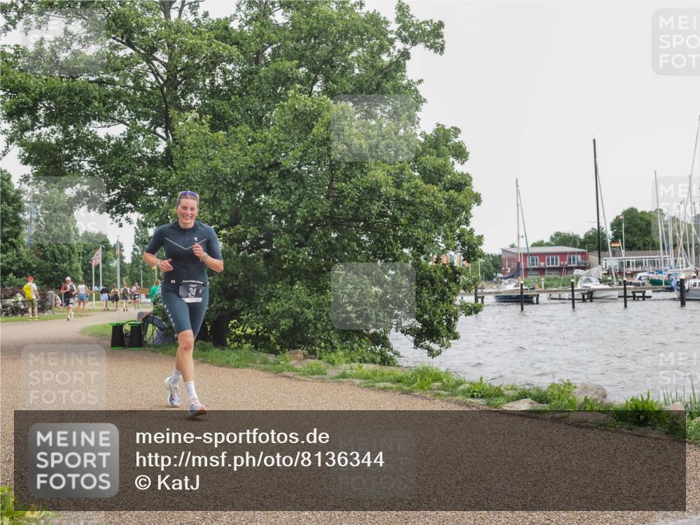 22.06.2025 - Viking Triathlon KatJ http://msf.ph/oto/8136344 22.06.2025 14:36:55 Laufen 24, 630 meine-sportfotos.de