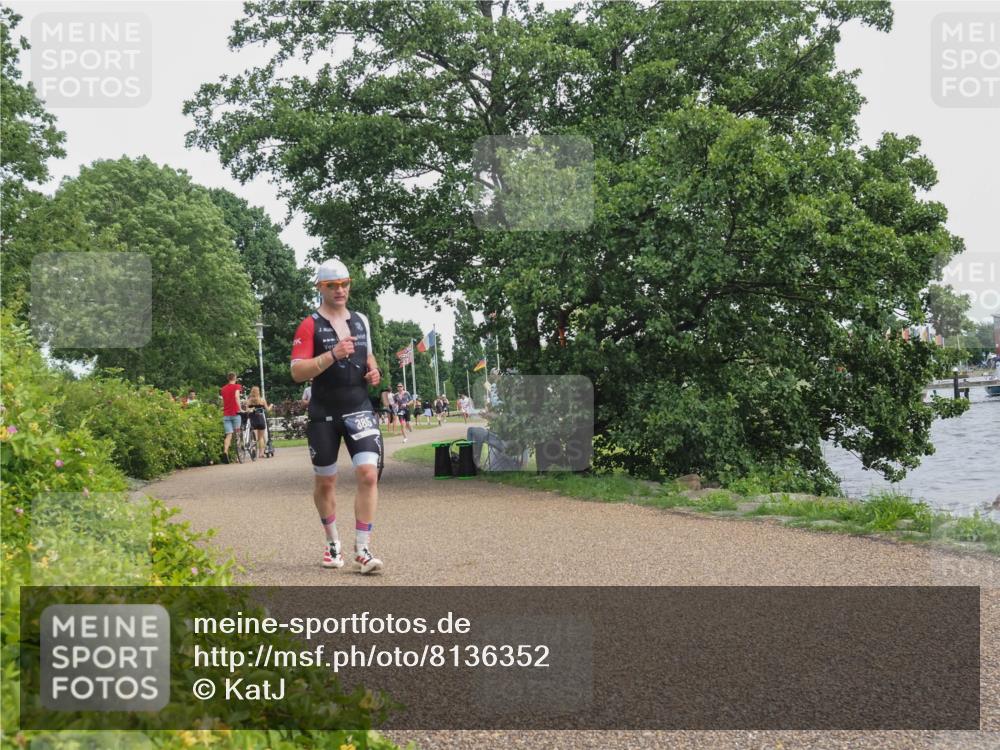 22.06.2025 - Viking Triathlon KatJ http://msf.ph/oto/8136352 22.06.2025 14:37:05 Laufen 385 meine-sportfotos.de