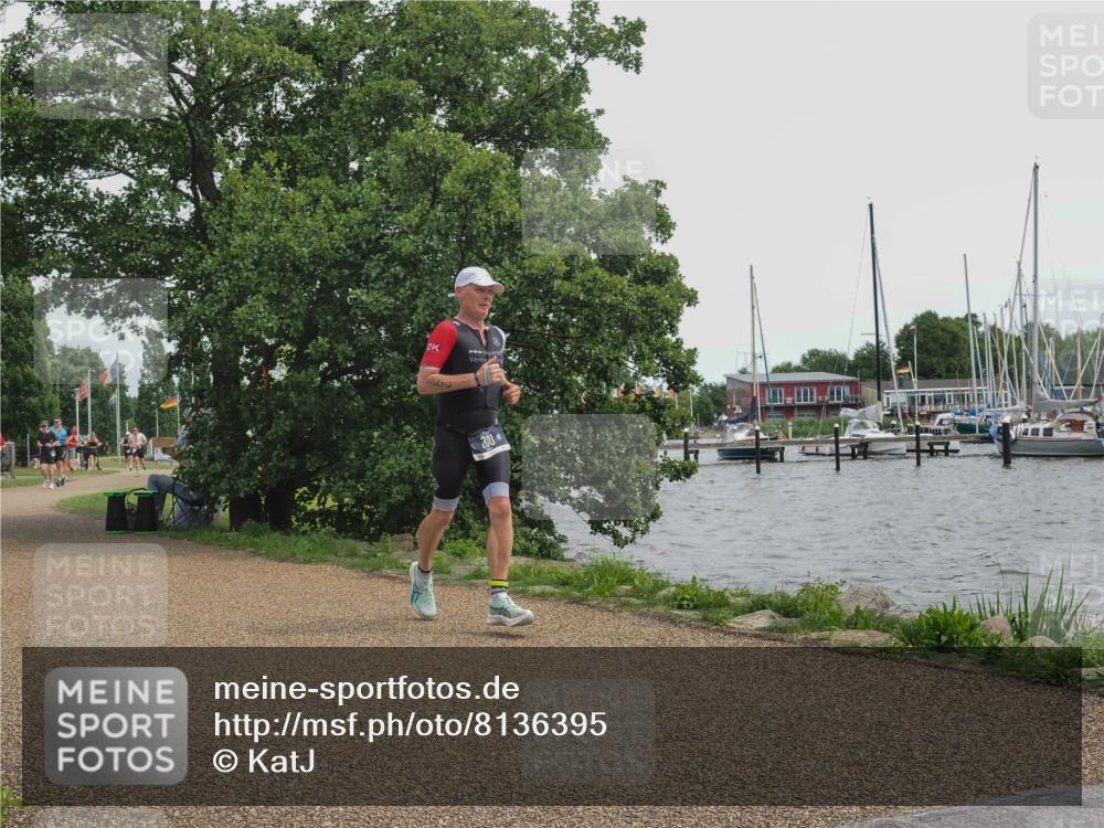 22.06.2025 - Viking Triathlon KatJ http://msf.ph/oto/8136395 22.06.2025 14:37:30 Laufen 300 meine-sportfotos.de