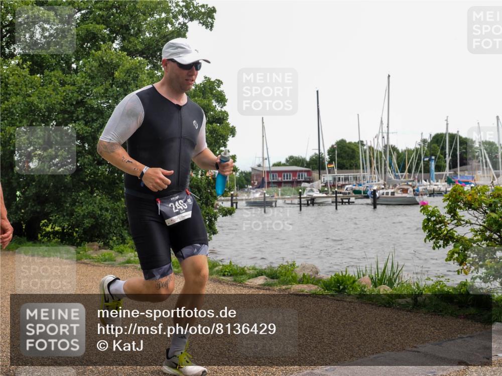22.06.2025 - Viking Triathlon KatJ http://msf.ph/oto/8136429 22.06.2025 14:37:51 Laufen 246 meine-sportfotos.de