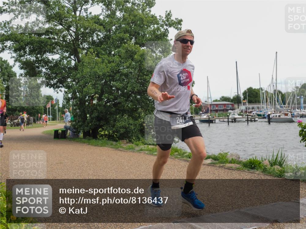 22.06.2025 - Viking Triathlon KatJ http://msf.ph/oto/8136437 22.06.2025 14:37:55 Laufen 241, 554 meine-sportfotos.de