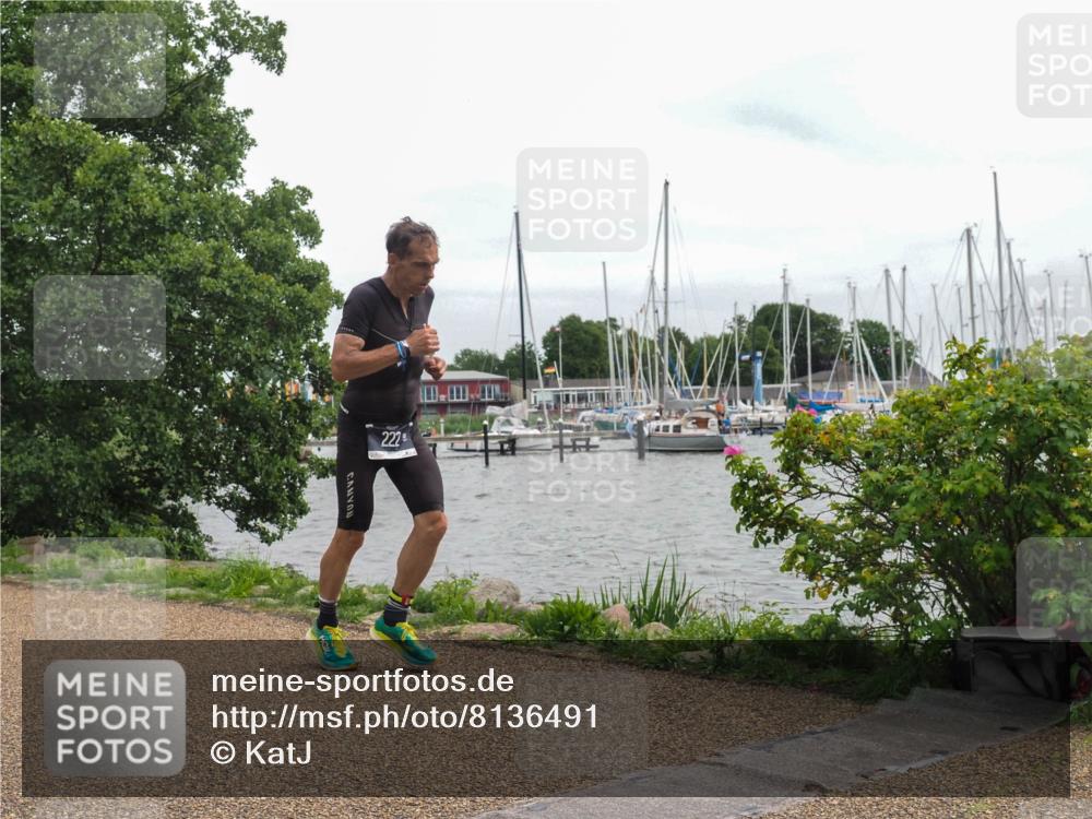 22.06.2025 - Viking Triathlon KatJ http://msf.ph/oto/8136491 22.06.2025 14:38:42 Laufen 222 meine-sportfotos.de