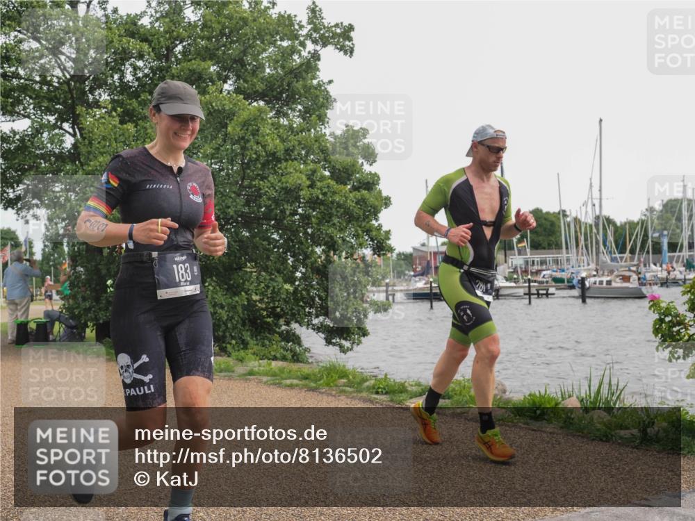 22.06.2025 - Viking Triathlon KatJ http://msf.ph/oto/8136502 22.06.2025 14:38:49 Laufen 183, 281 meine-sportfotos.de