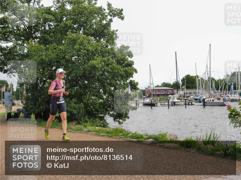 22.06.2025 - Viking Triathlon KatJ http://msf.ph/oto/8136514 22.06.2025 14:39:02 Laufen 202 meine-sportfotos.de