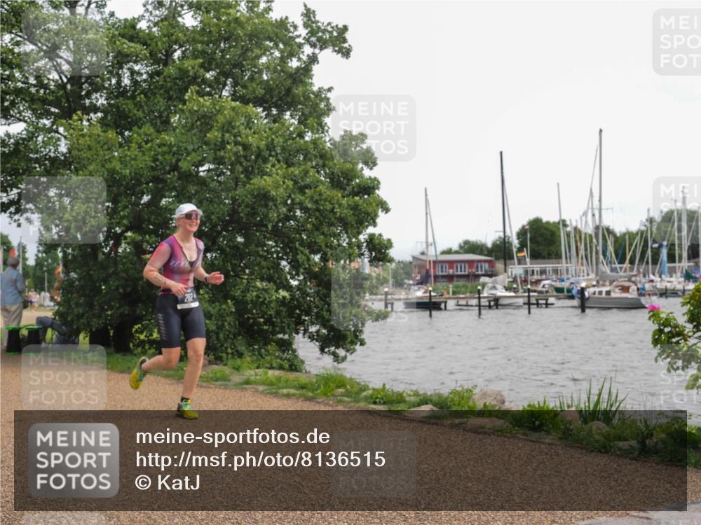 22.06.2025 - Viking Triathlon KatJ http://msf.ph/oto/8136515 22.06.2025 14:39:02 Laufen 202 meine-sportfotos.de
