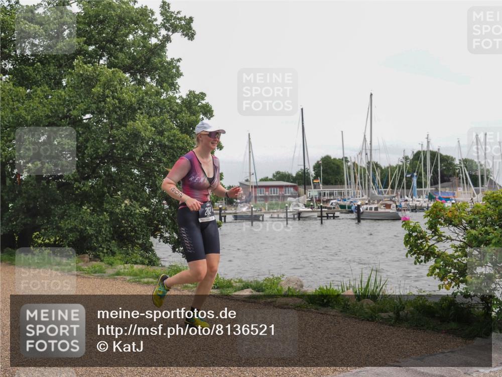 22.06.2025 - Viking Triathlon KatJ http://msf.ph/oto/8136521 22.06.2025 14:39:03 Laufen 202 meine-sportfotos.de