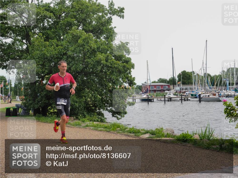 22.06.2025 - Viking Triathlon KatJ http://msf.ph/oto/8136607 22.06.2025 14:39:54 Laufen 235, 657 meine-sportfotos.de